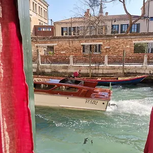 https://mario-apartment-6518.hotelinveneto.com